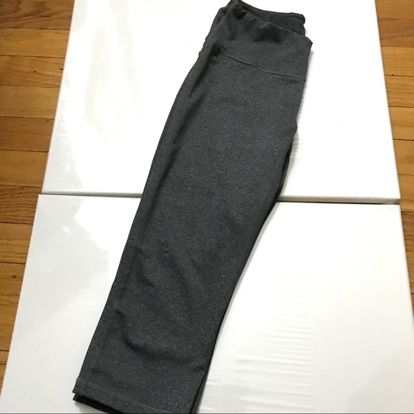 Zella Capri yoga/leggings - Picture 7 of 11